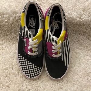 NIB Vans Kids Old Skool Juxtapoze Pack Pink, Black and Yellow Sneakers: Size 3